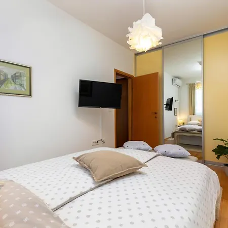 Duplex + Garage * Ρόβινι