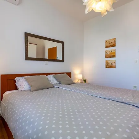 Duplex + Garage Apartment Rovinj