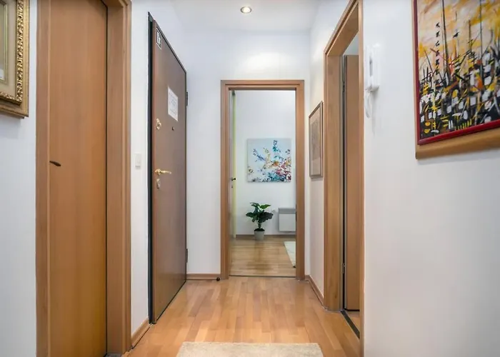 아파트 Duplex + Garage *