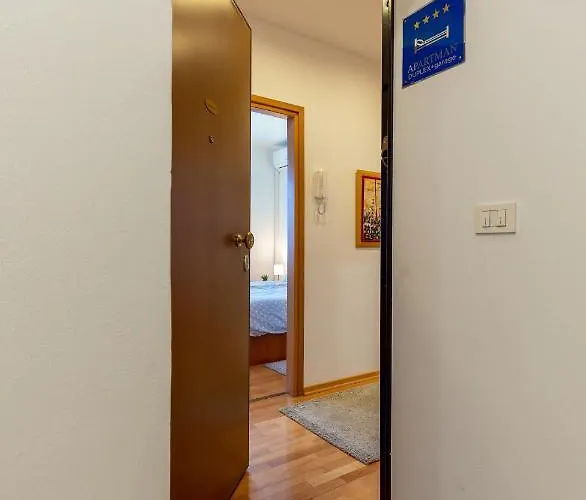 아파트 Duplex + Garage